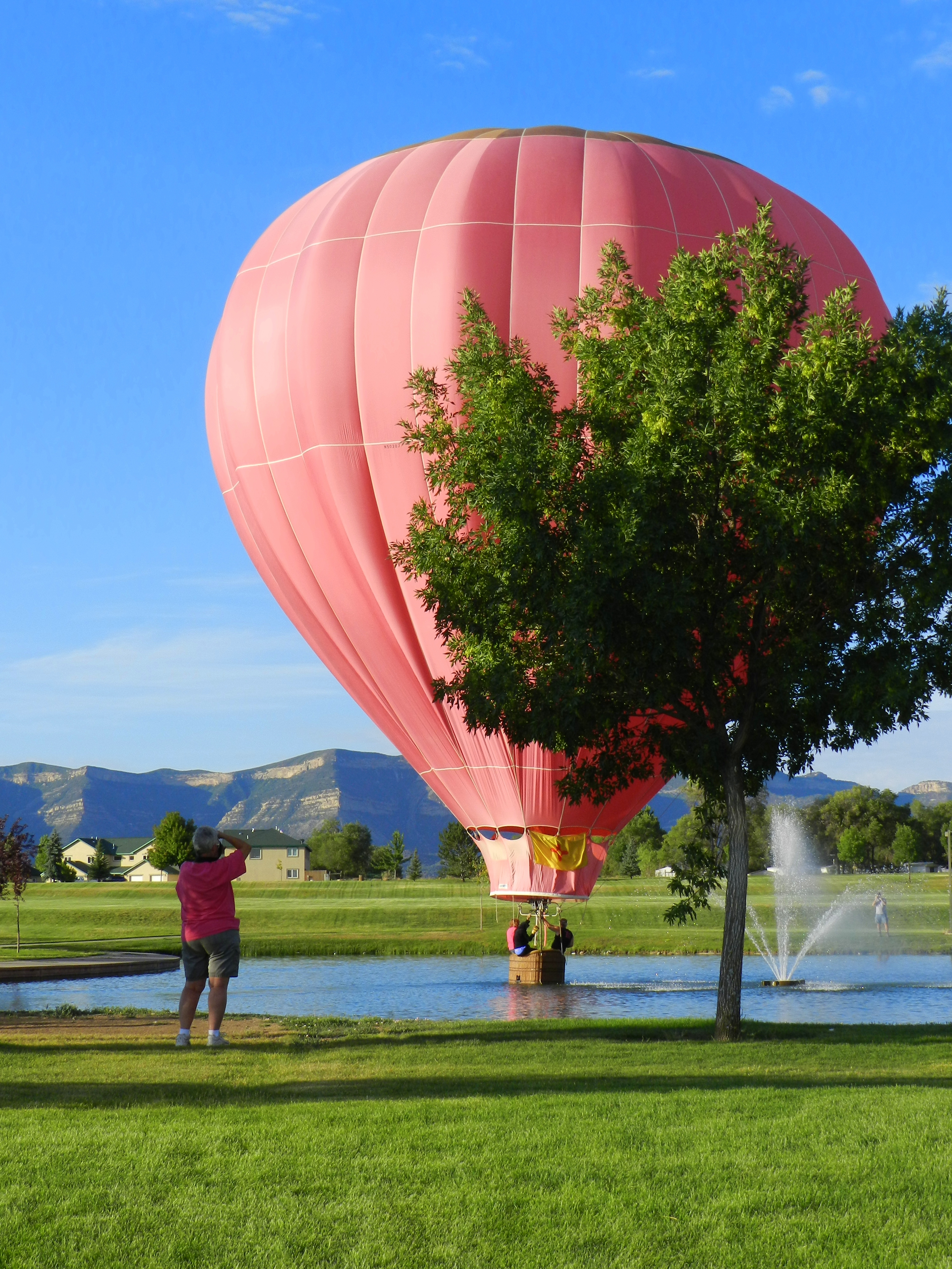 Hot Air Balloon in Parque de Vida